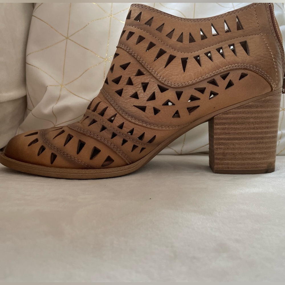 Women's Tan Cutout Ankle Boots